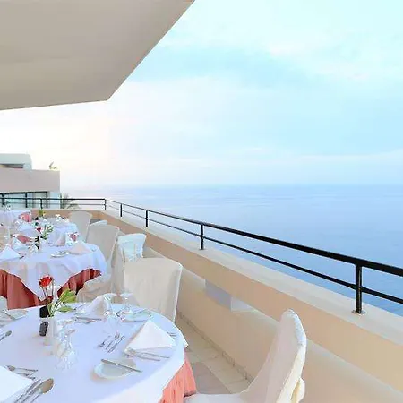 Athina Palace - Mades